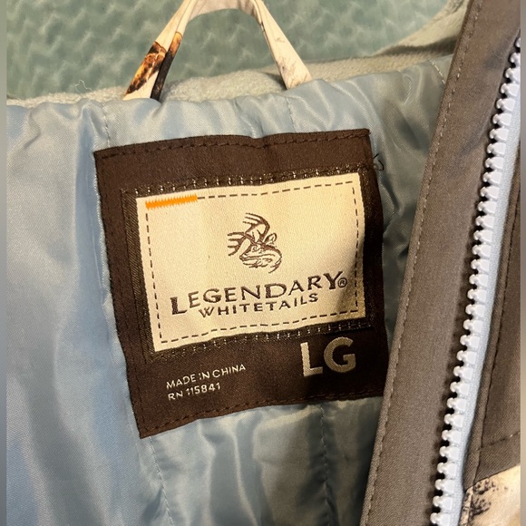 Legendary White Tails Women’s Soft Shell Jacket - Picture 2 of 3